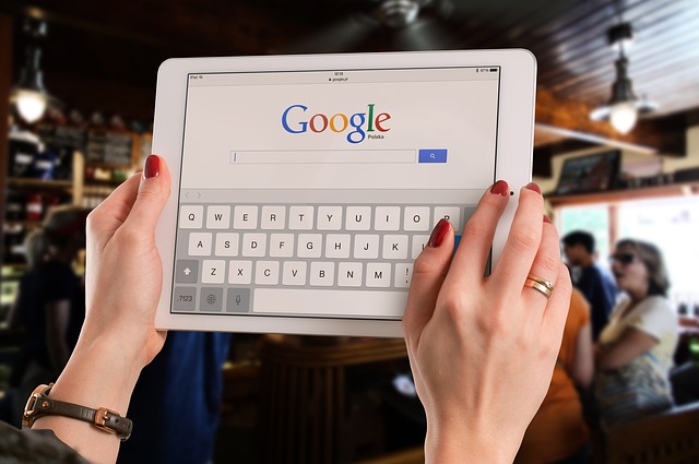 Google zeigt nun „Andere suchten auch nach“-Ergebnisse